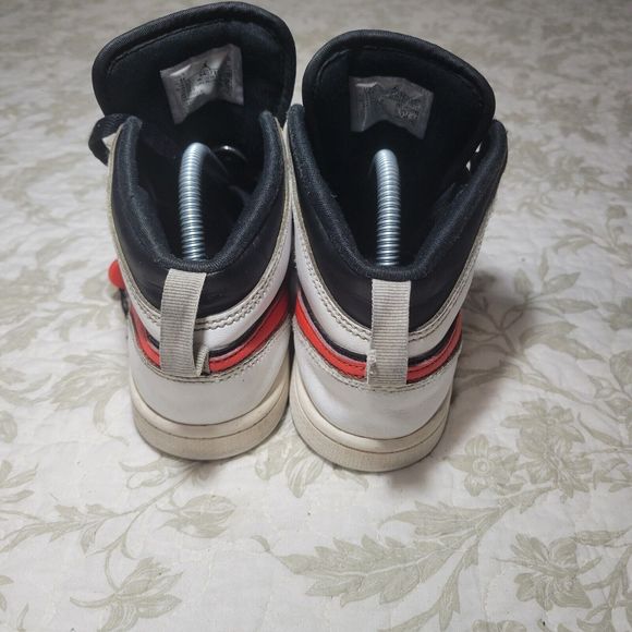 Nike Air Jordan 1 Mid Youth Size 3Y White Black Red Chile Shoes Kids 640734-075‎ - Picture 5 of 12